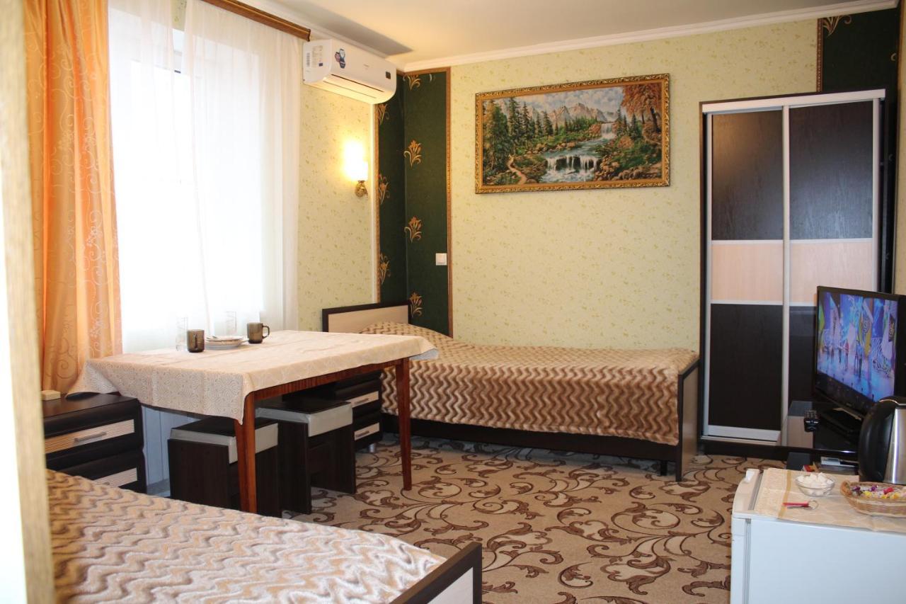 Guest House U Druzey Pjatigorsk Exterior foto